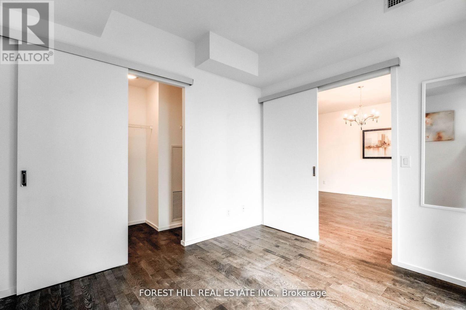 1301 - 8 Charlotte Street, Toronto, Ontario  M5V 0K4 - Photo 10 - C12986548