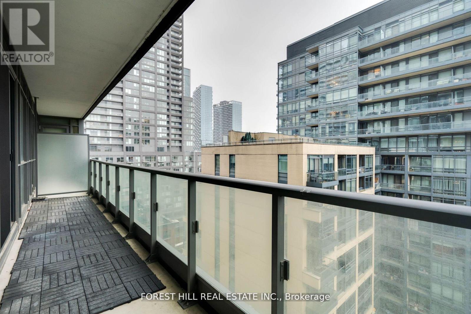 1301 - 8 Charlotte Street, Toronto, Ontario  M5V 0K4 - Photo 18 - C12986548