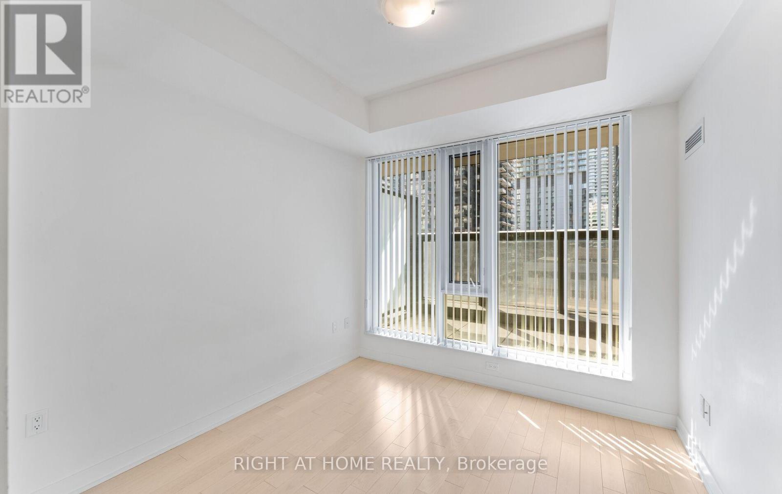 1501 - 330 Richmond Street W, Toronto, Ontario M5V 1X2 - Photo 21 - C12986570