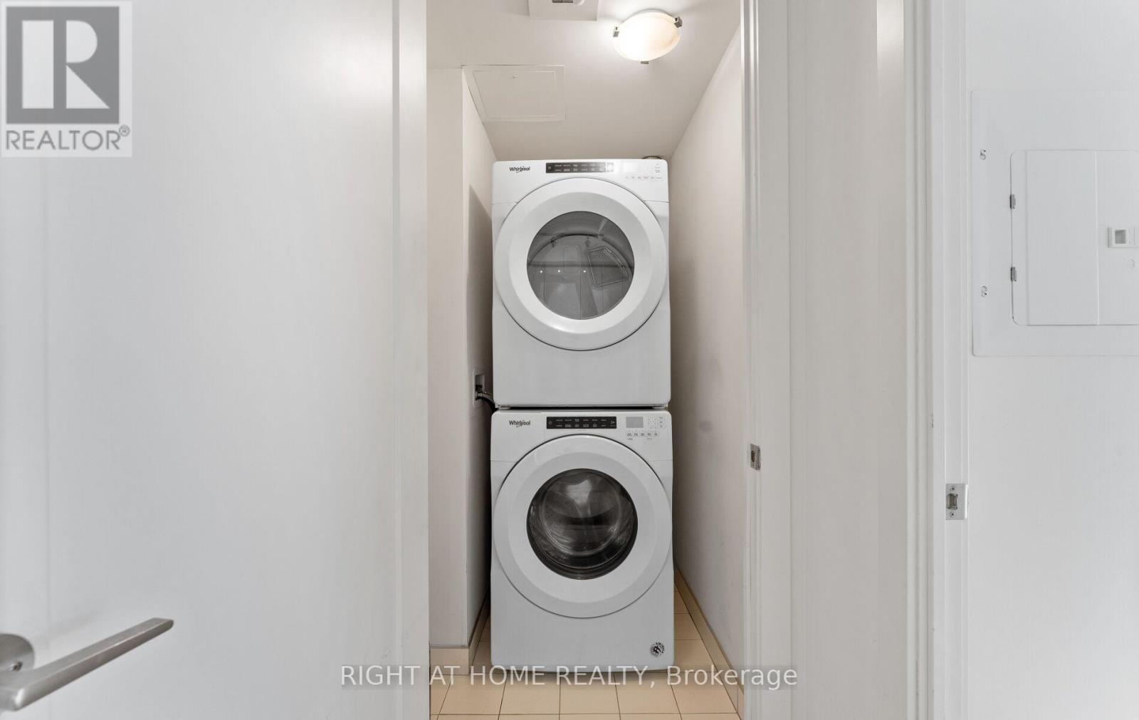 1501 - 330 Richmond Street W, Toronto, Ontario M5V 1X2 - Photo 25 - C12986570