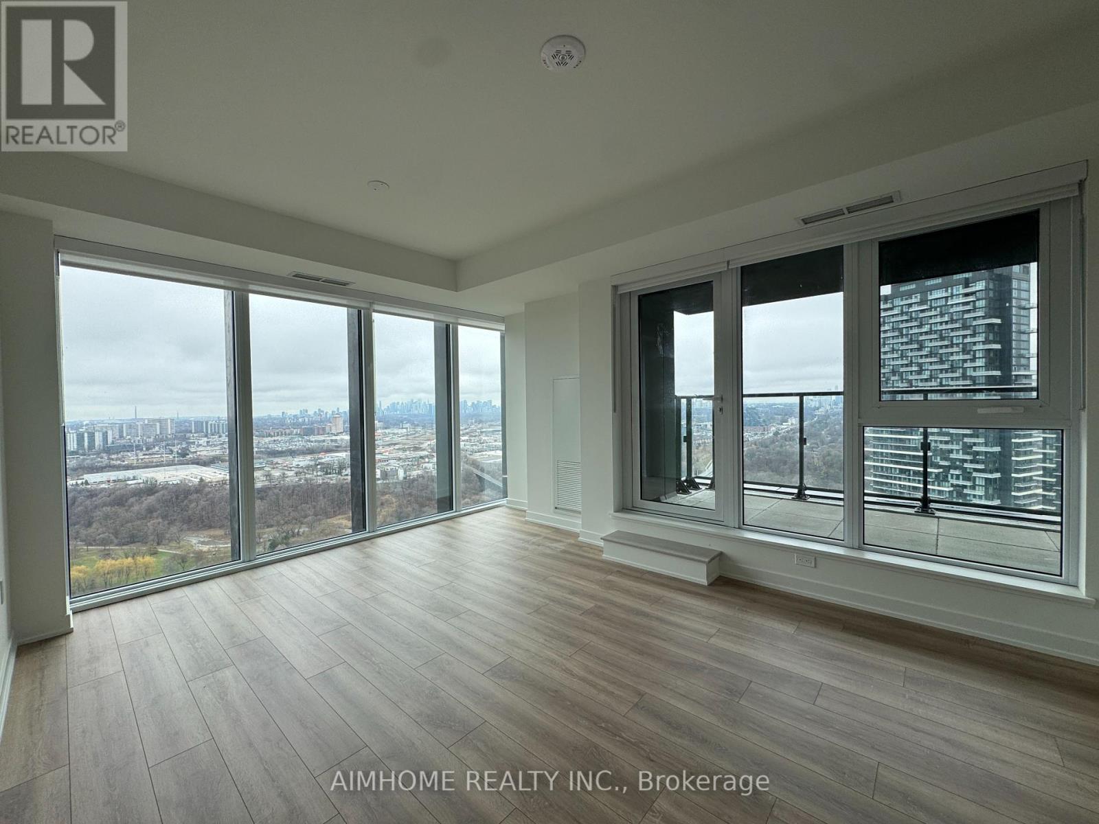 3203 - 1 Quarrington Lane, Toronto, Ontario  M3C 0S4 - Photo 2 - C12986588