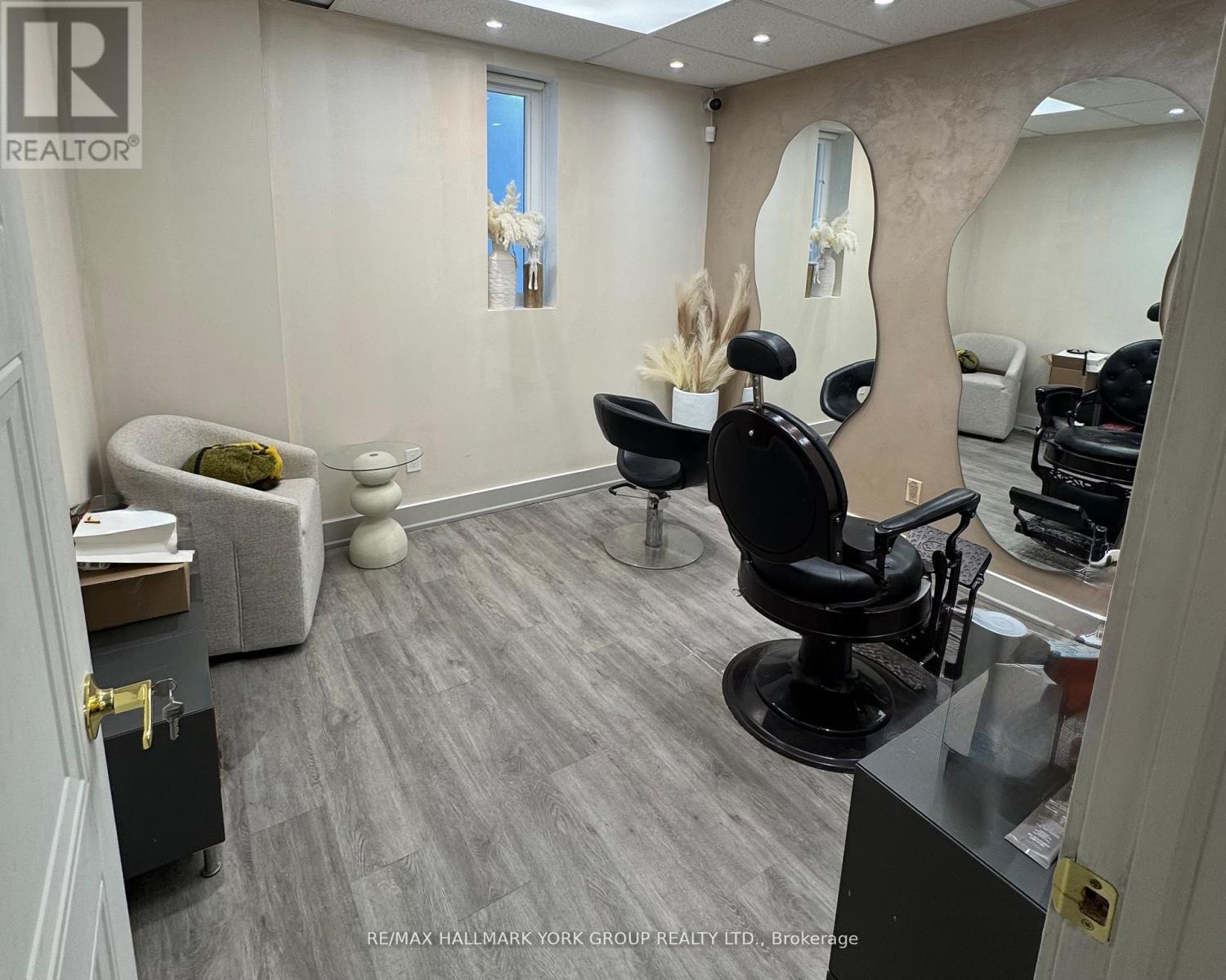 6166 Yonge Street, Toronto, Ontario  M2M 3X1 - Photo 2 - C12986610