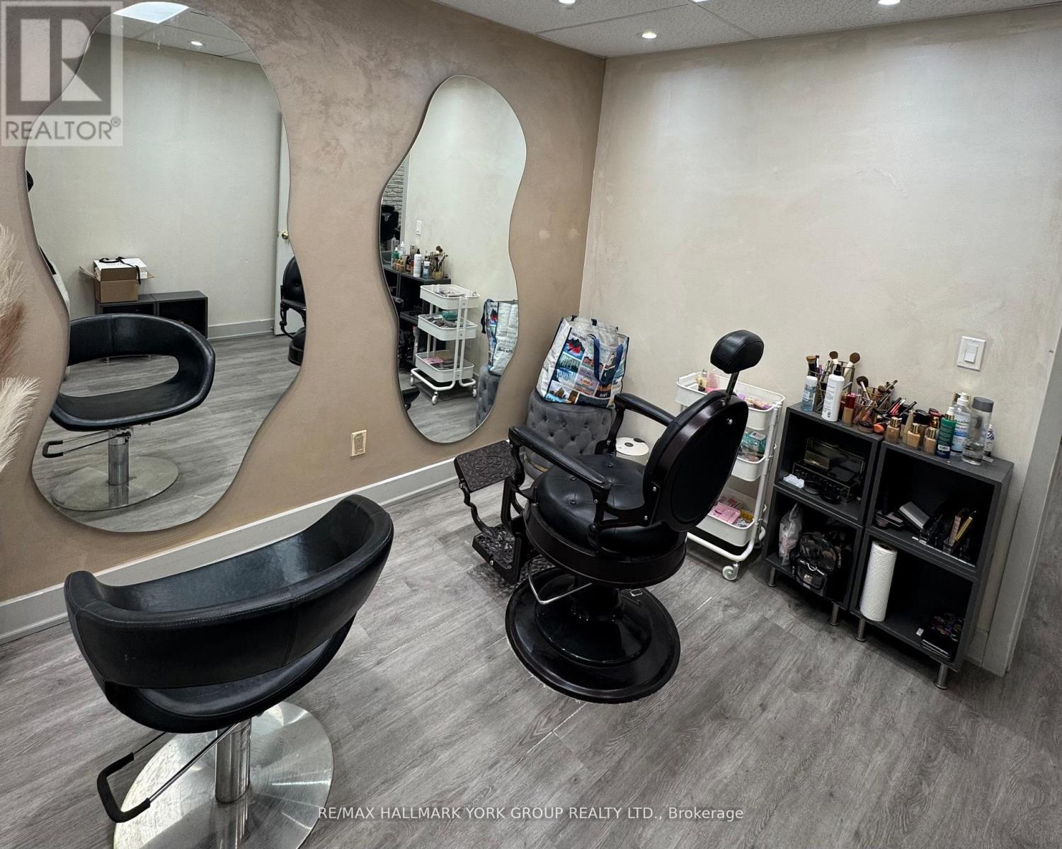 6166 Yonge Street, Toronto, Ontario  M2M 3X1 - Photo 3 - C12986610