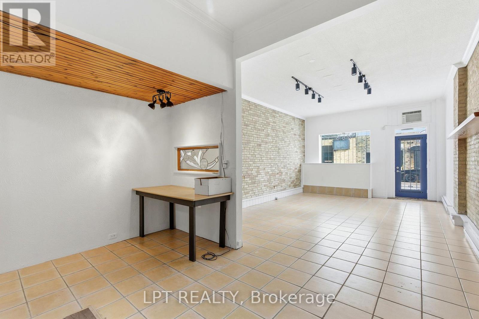 423 Main Street S, South Huron, Ontario  N0M 1S2 - Photo 10 - X12986522