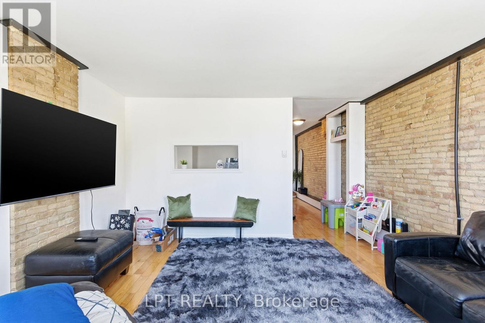 423 Main Street S, South Huron, Ontario  N0M 1S2 - Photo 23 - X12986522