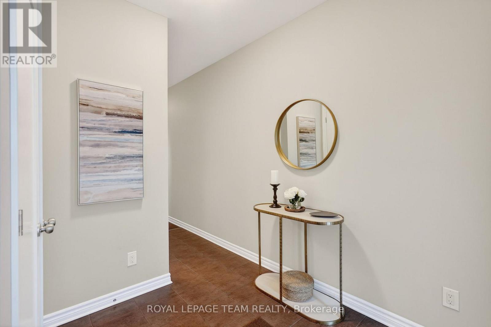 216 Helen Rapp Way, Ottawa, Ontario  K1T 0P6 - Photo 4 - X12986558