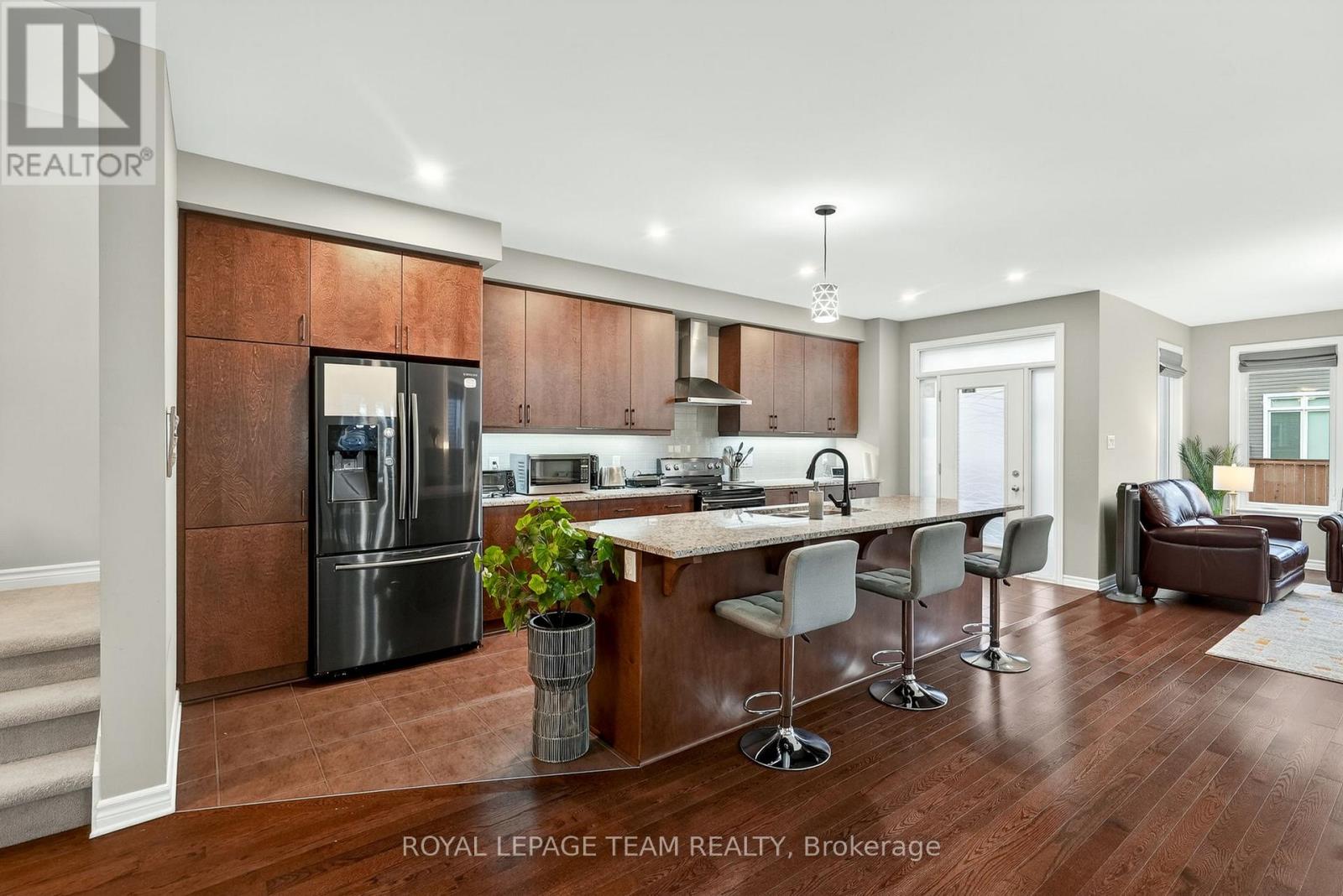 216 Helen Rapp Way, Ottawa, Ontario  K1T 0P6 - Photo 5 - X12986558