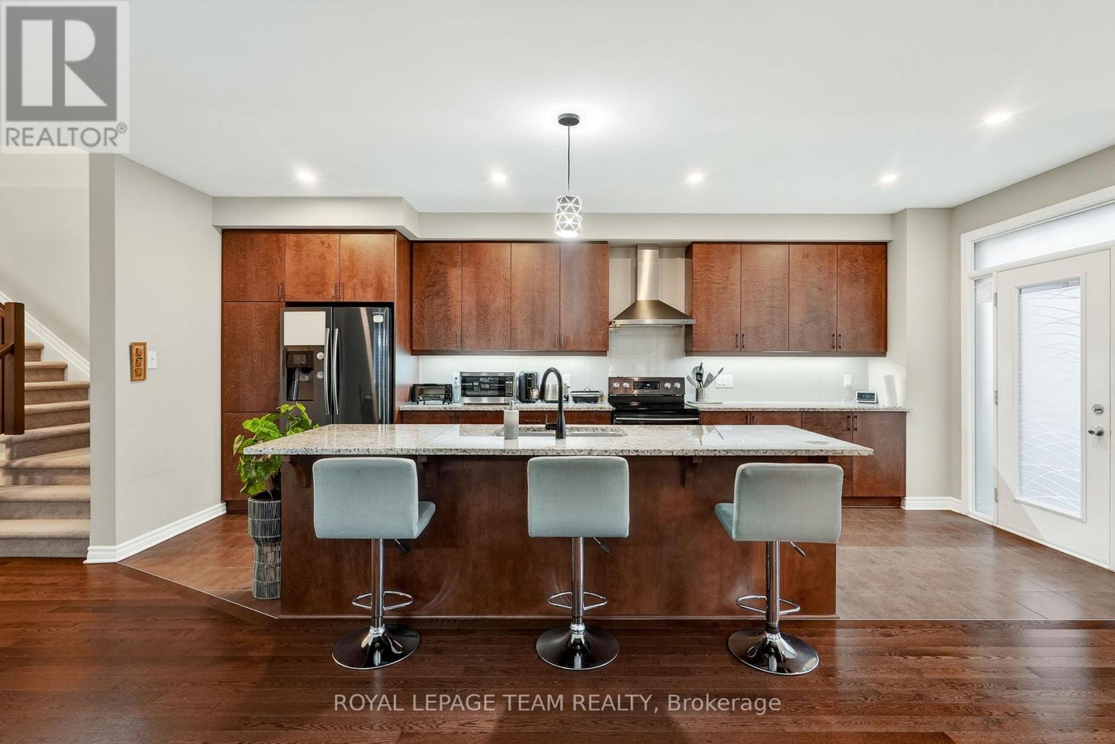 216 Helen Rapp Way, Ottawa, Ontario  K1T 0P6 - Photo 6 - X12986558