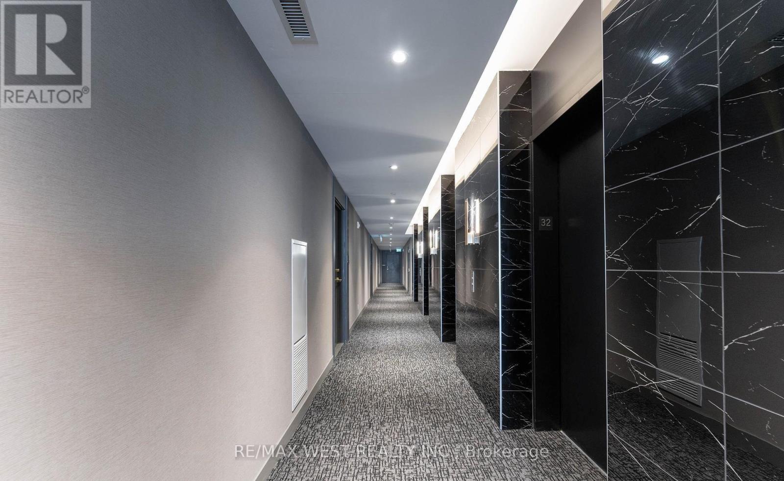 3212 - 898 Portage Parkway, Vaughan, Ontario  L4K 0J6 - Photo 4 - N12986556