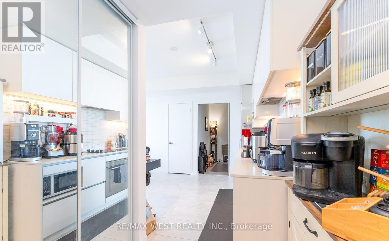 3212 - 898 Portage Parkway, Vaughan, Ontario  L4K 0J6 - Photo 8 - N12986556