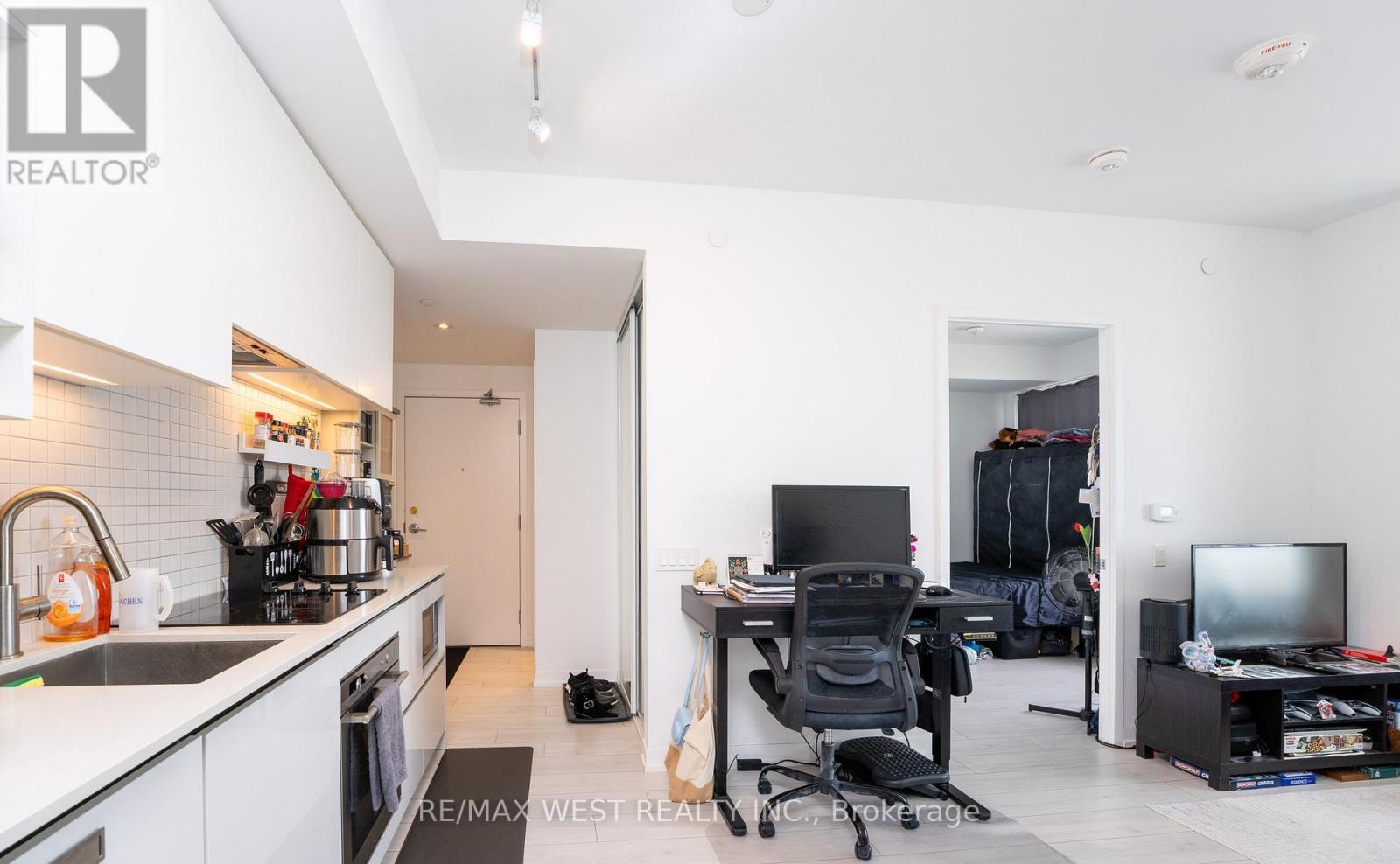 3212 - 898 Portage Parkway, Vaughan, Ontario  L4K 0J6 - Photo 9 - N12986556