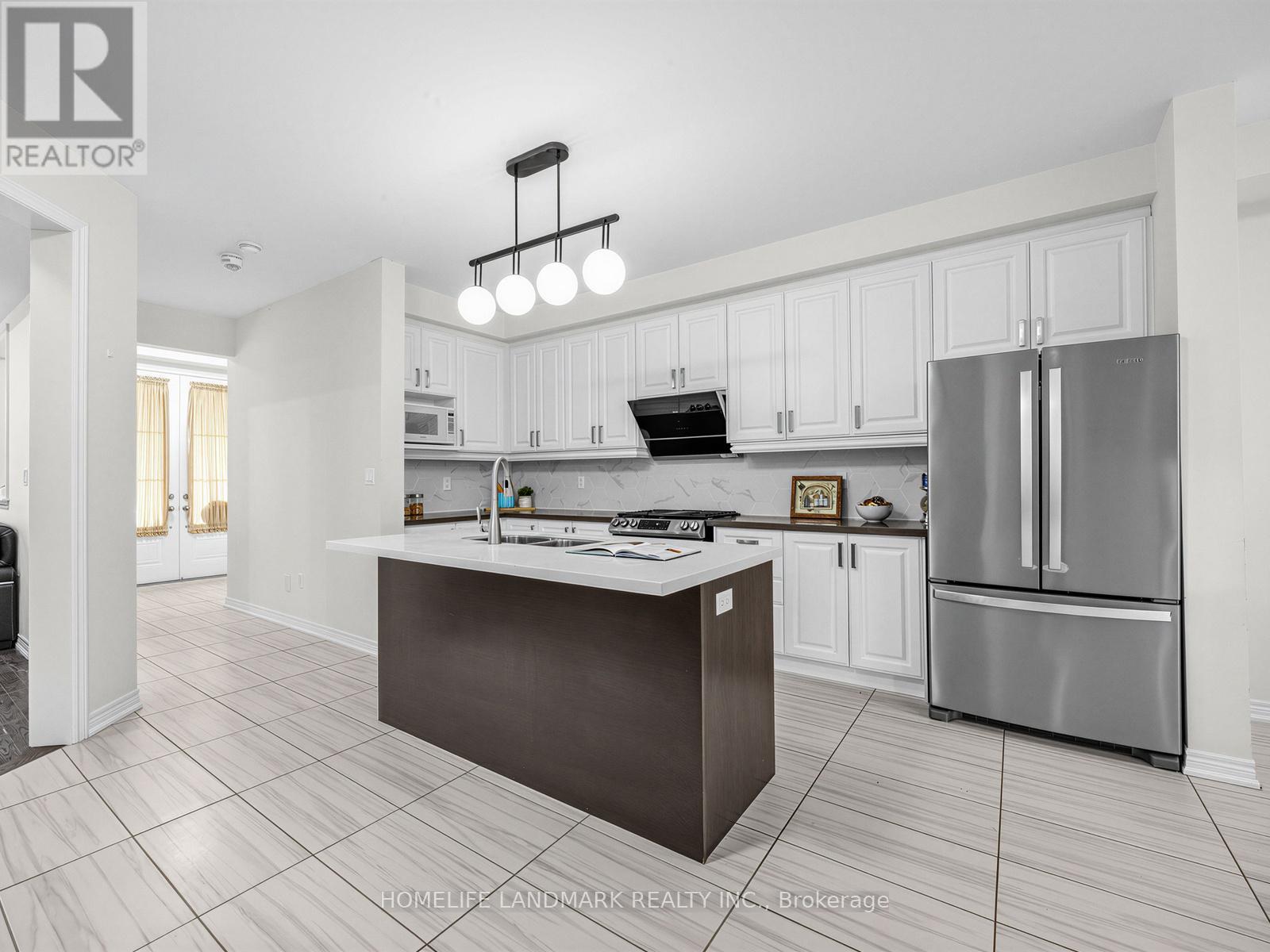 25 Gordon Landon Drive, Markham, Ontario  L6B 0X9 - Photo 6 - N12986576