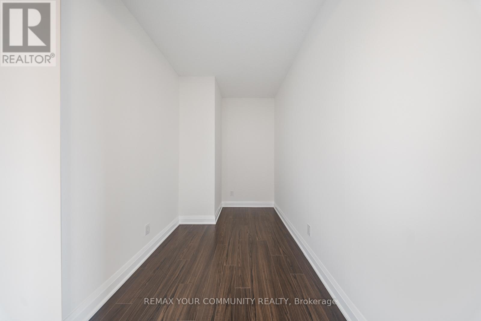 315 - 24 Woodstream Boulevard, Vaughan, Ontario  L4L 8C4 - Photo 4 - N12981840