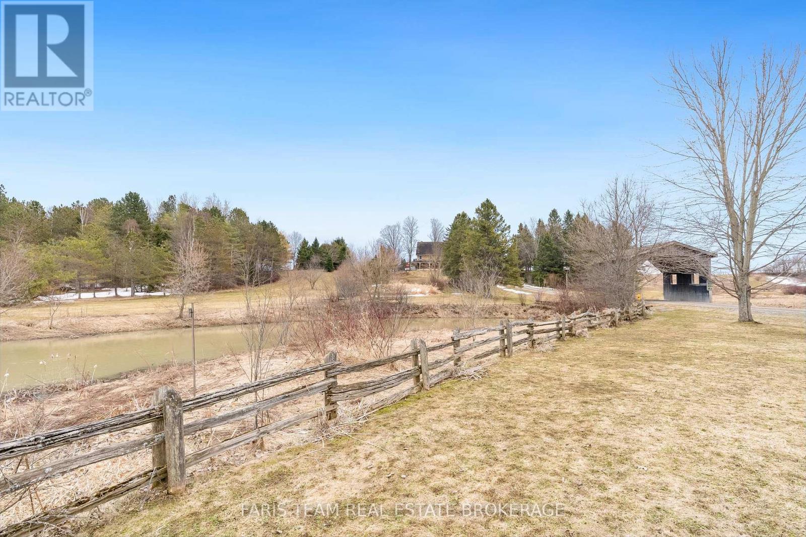 301 Concession 4 Road E, Tiny, Ontario  L0L 2T0 - Photo 4 - S12984510