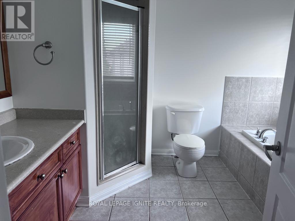 928 Philbrook Drive, Milton, Ontario L9T 0L3 - Photo 10 - W12985862