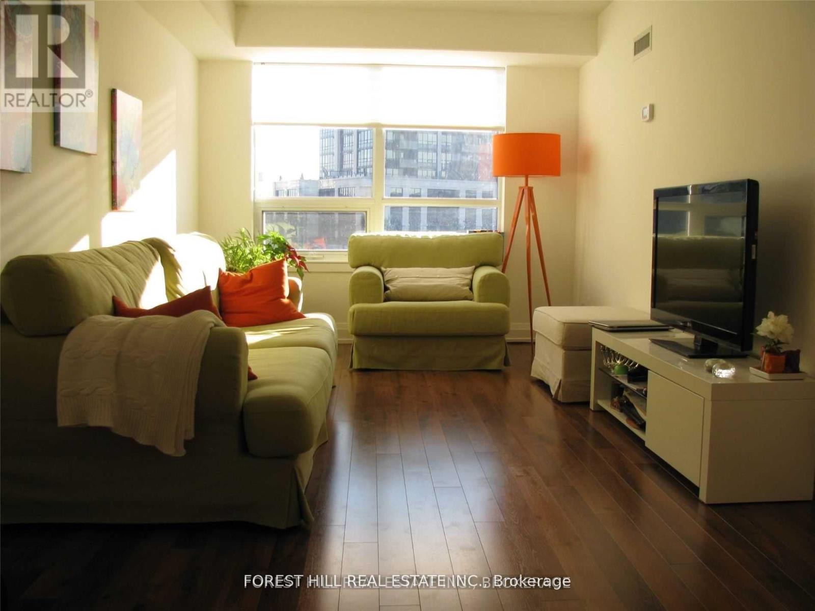 316 - 1 De Boers Drive, Toronto, Ontario  M3J 0G6 - Photo 2 - W12986512