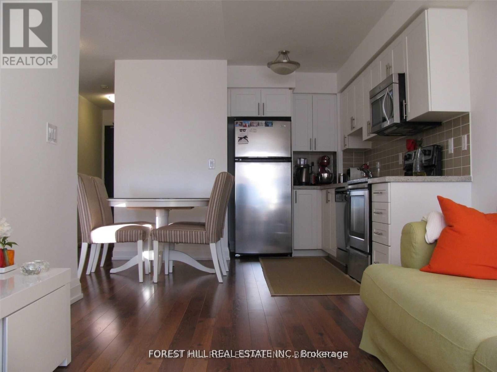 316 - 1 De Boers Drive, Toronto, Ontario  M3J 0G6 - Photo 4 - W12986512