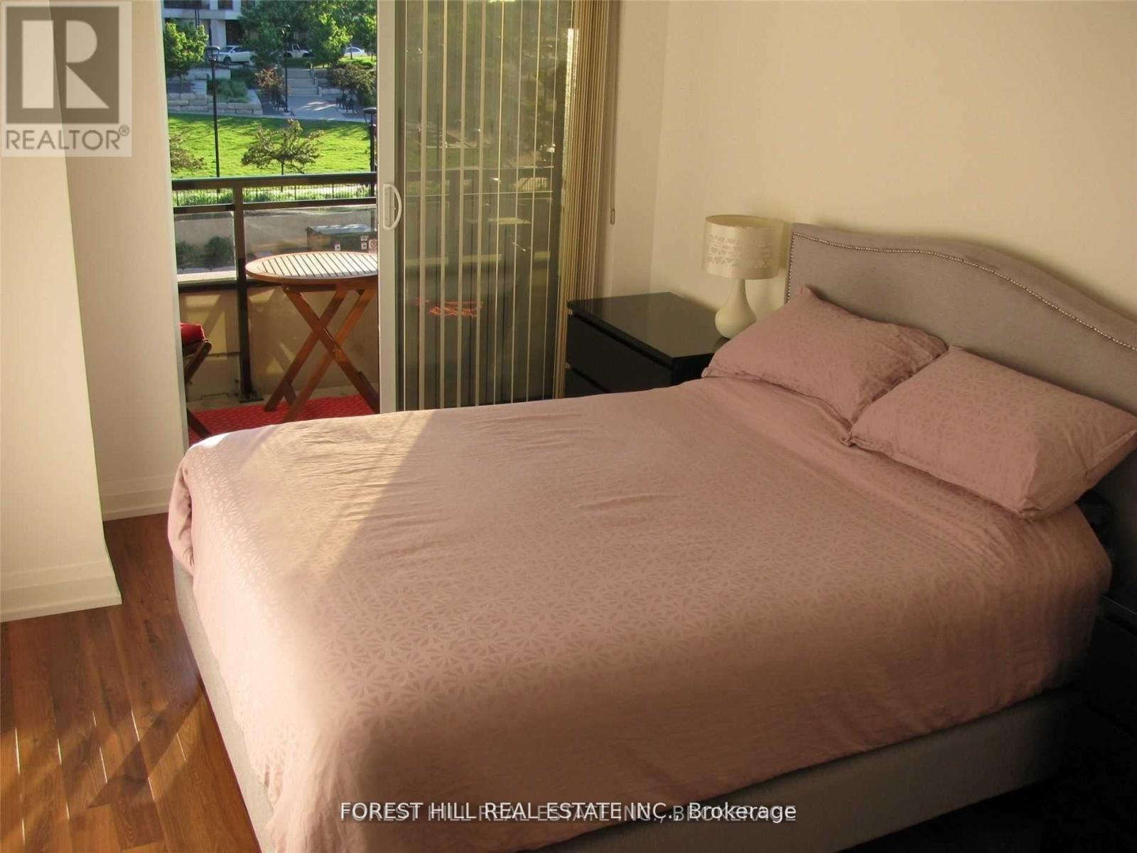 316 - 1 De Boers Drive, Toronto, Ontario  M3J 0G6 - Photo 5 - W12986512