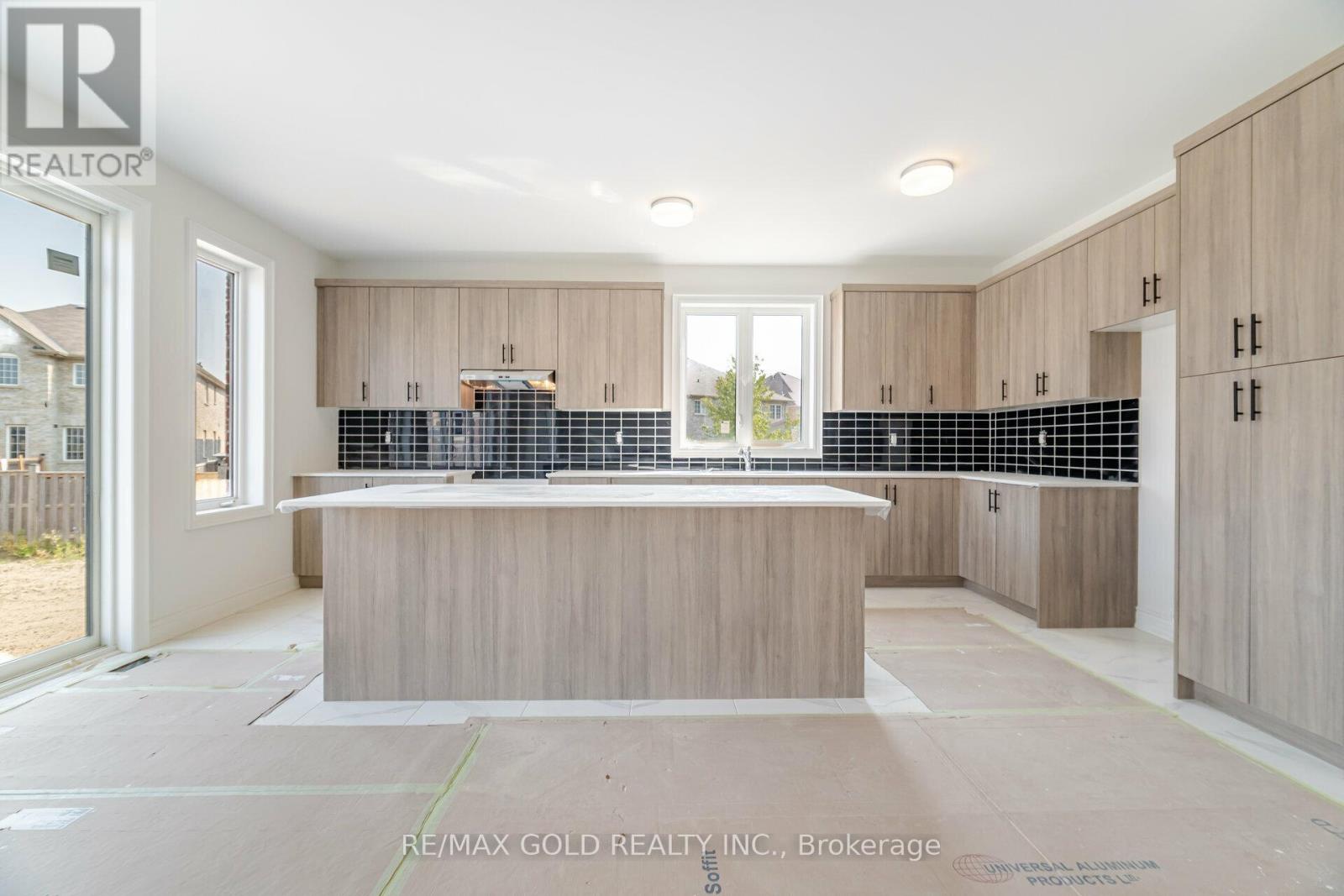 31 Dolomite Drive, Brampton, Ontario  L6P 4R6 - Photo 14 - W12986554