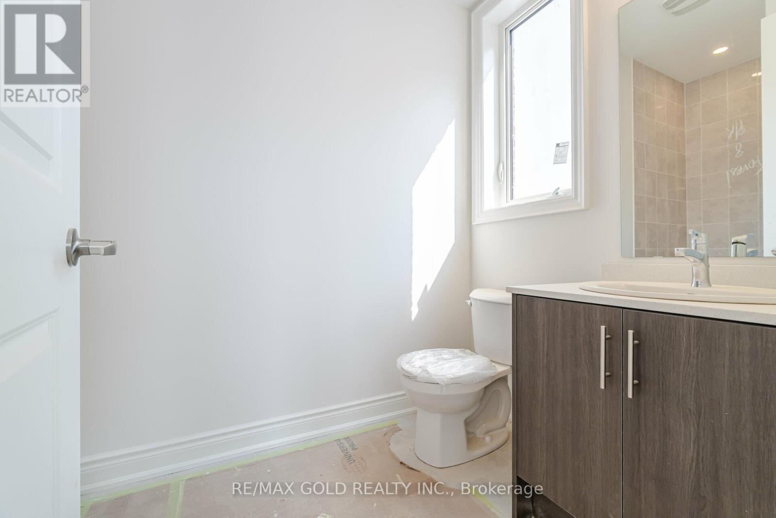 31 Dolomite Drive, Brampton, Ontario  L6P 4R6 - Photo 19 - W12986554