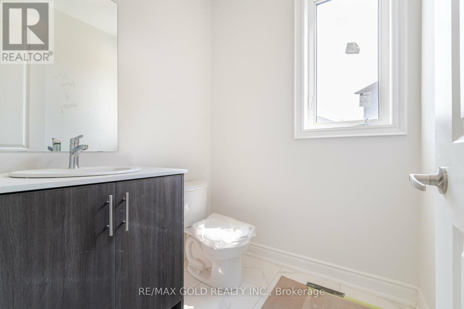 31 Dolomite Drive, Brampton, Ontario  L6P 4R6 - Photo 21 - W12986554