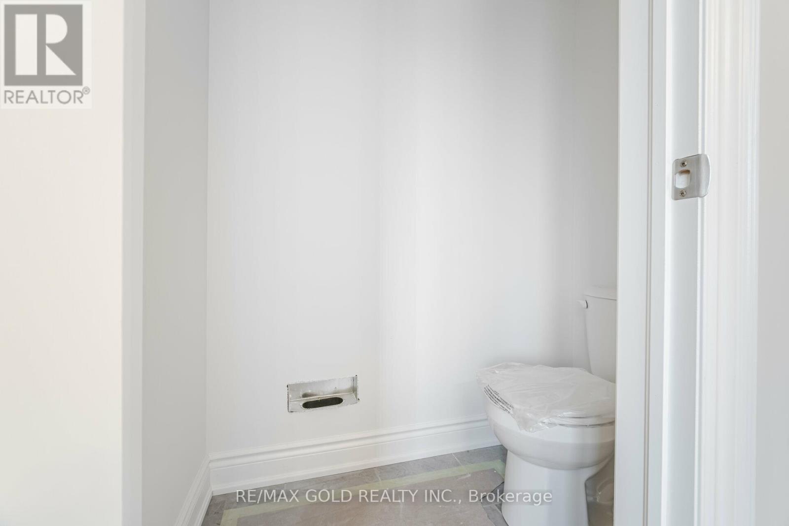 31 Dolomite Drive, Brampton, Ontario  L6P 4R6 - Photo 29 - W12986554