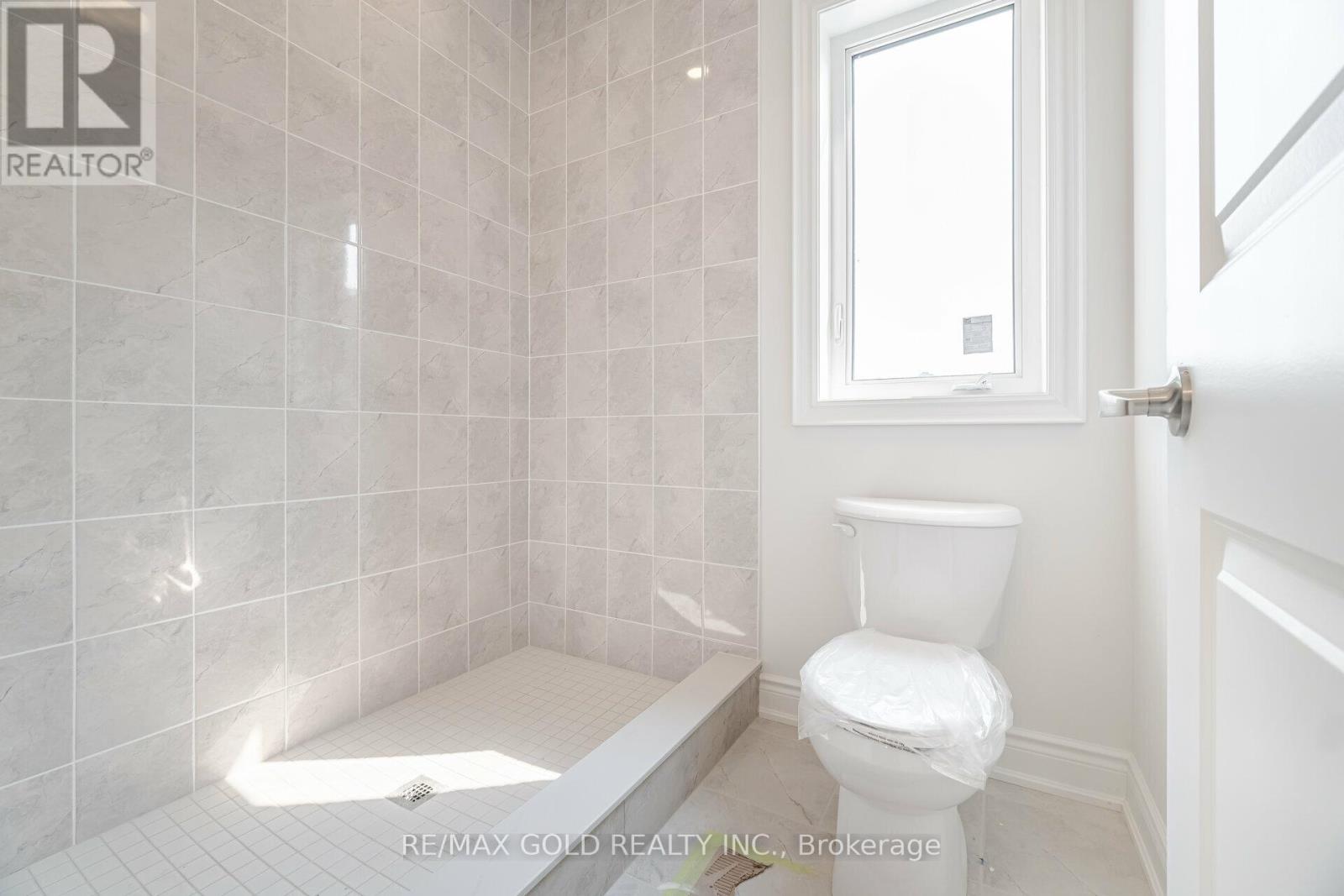 31 Dolomite Drive, Brampton, Ontario  L6P 4R6 - Photo 41 - W12986554