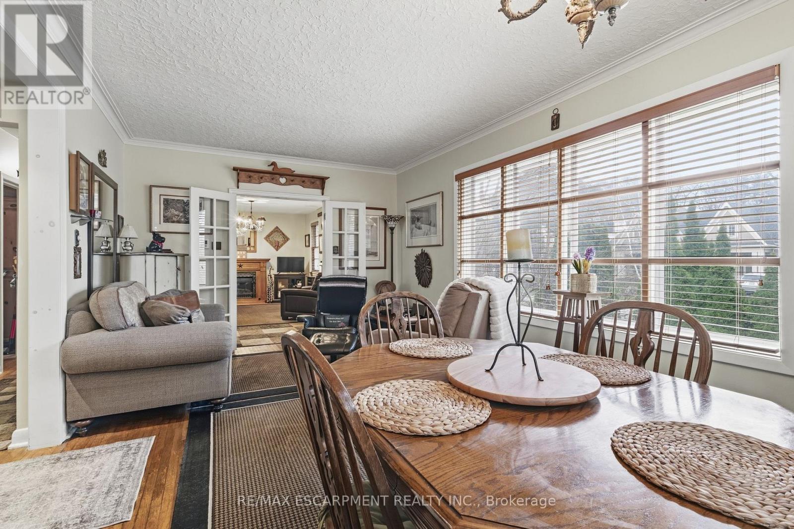 1051 Melvin Avenue, Oakville, Ontario  L6J 2V8 - Photo 10 - W12986568