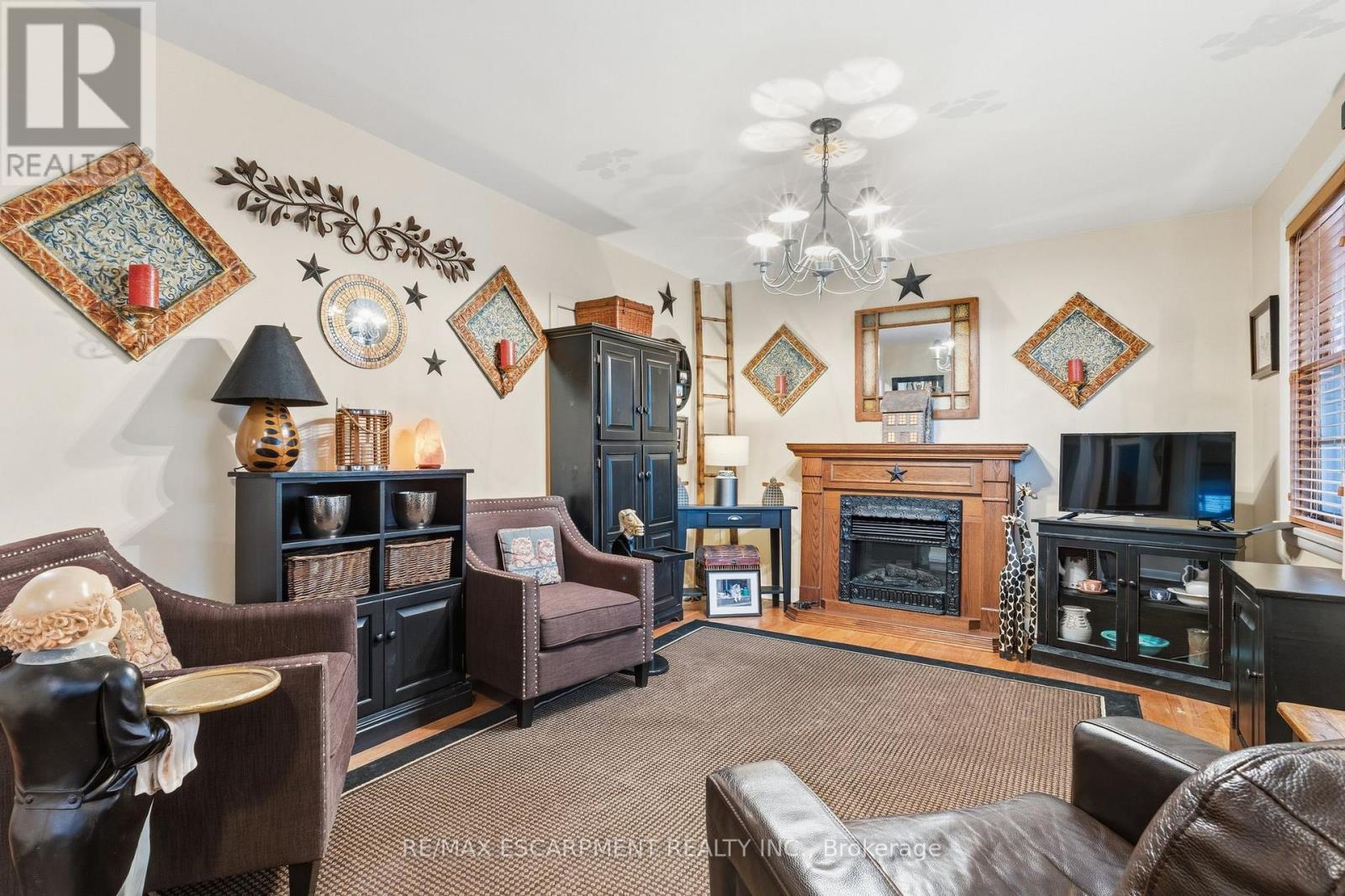 1051 Melvin Avenue, Oakville, Ontario  L6J 2V8 - Photo 12 - W12986568