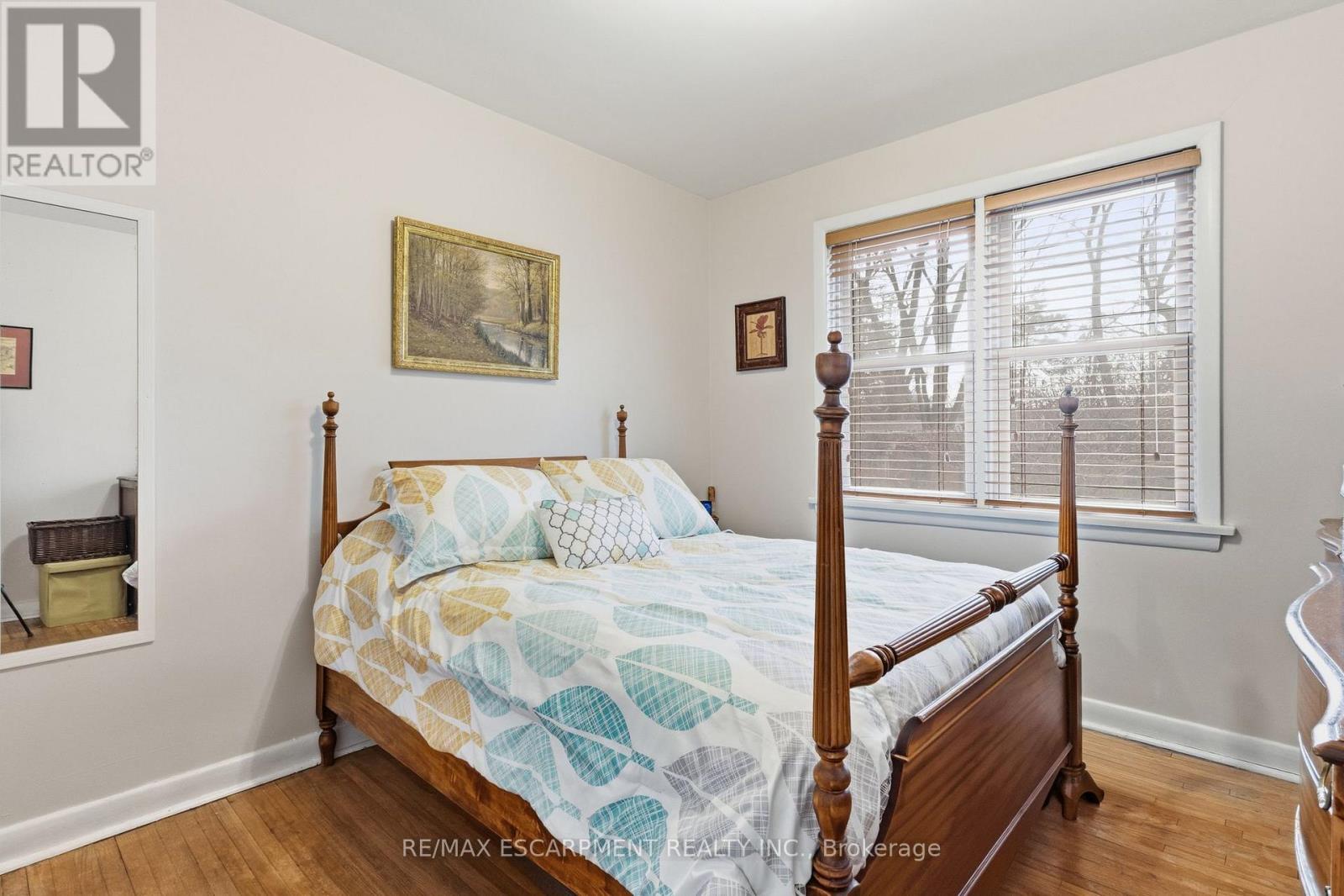 1051 Melvin Avenue, Oakville, Ontario  L6J 2V8 - Photo 14 - W12986568