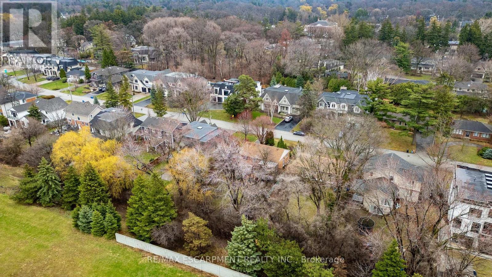 1051 Melvin Avenue, Oakville, Ontario  L6J 2V8 - Photo 22 - W12986568