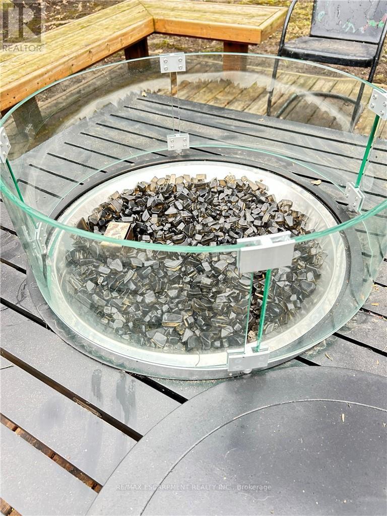 1051 Melvin Avenue, Oakville, Ontario  L6J 2V8 - Photo 23 - W12986568