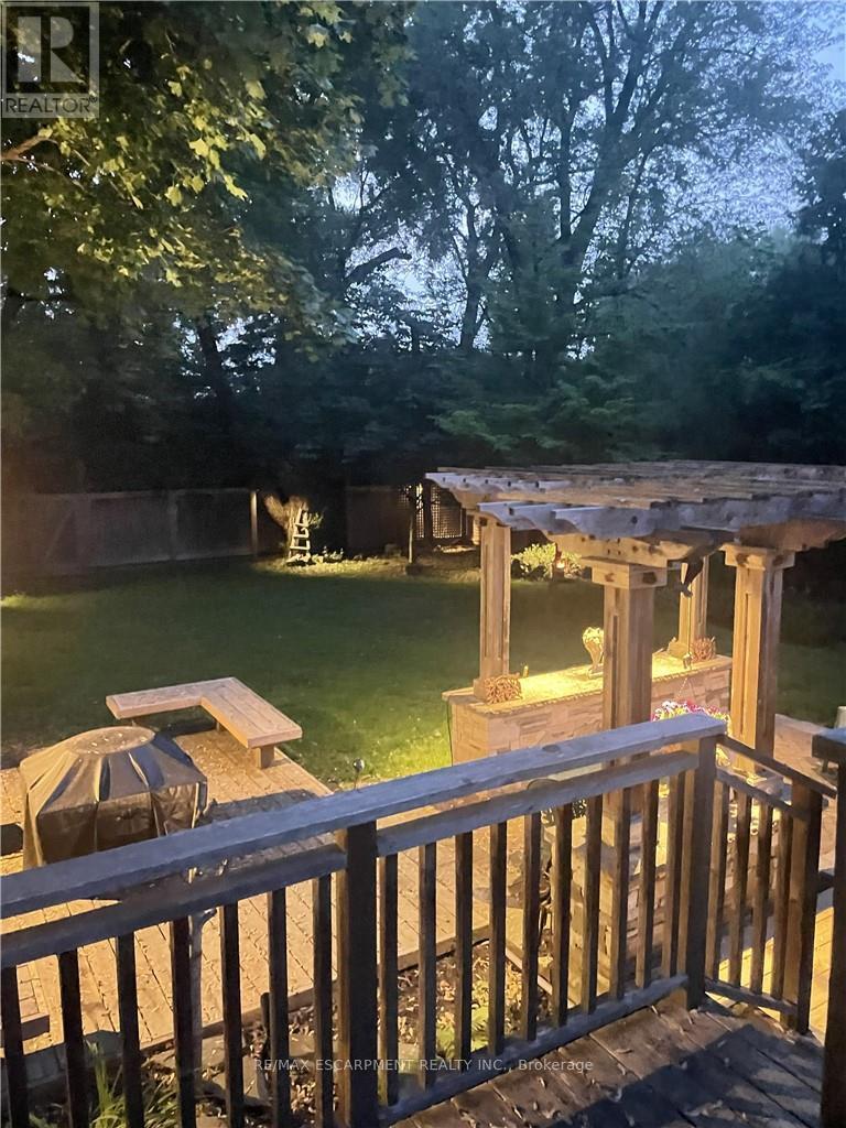 1051 Melvin Avenue, Oakville, Ontario  L6J 2V8 - Photo 25 - W12986568