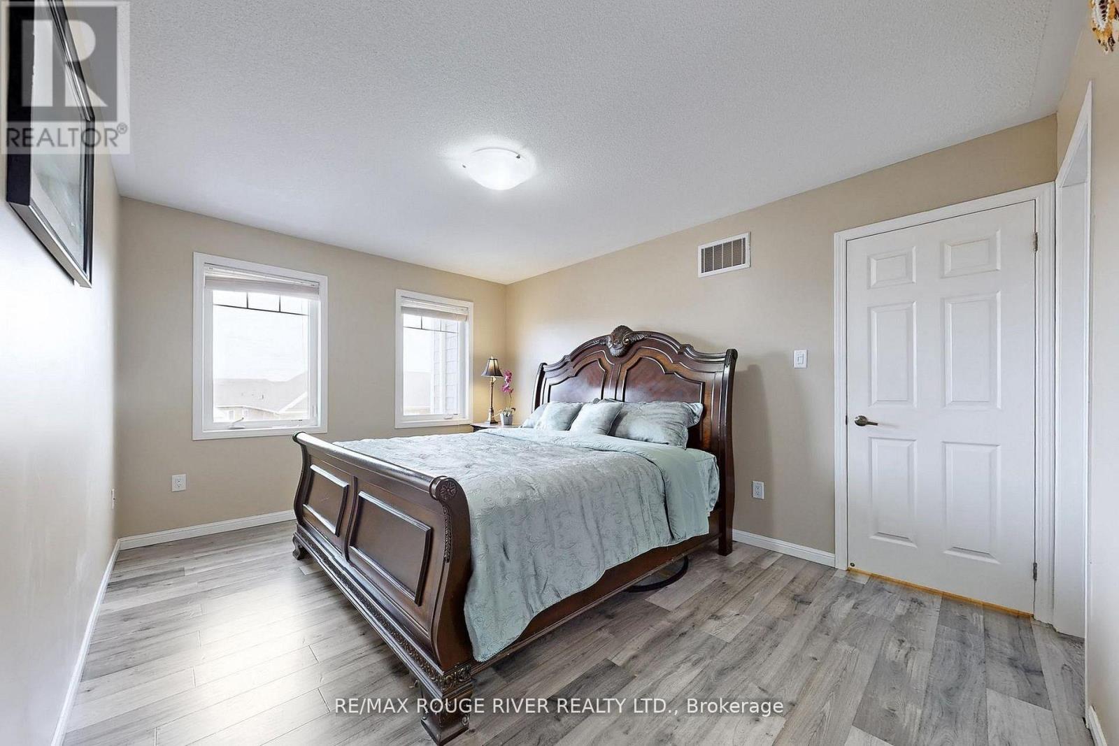 90 Suitor Court, Milton, Ontario  L9T 8R9 - Photo 15 - W12986584