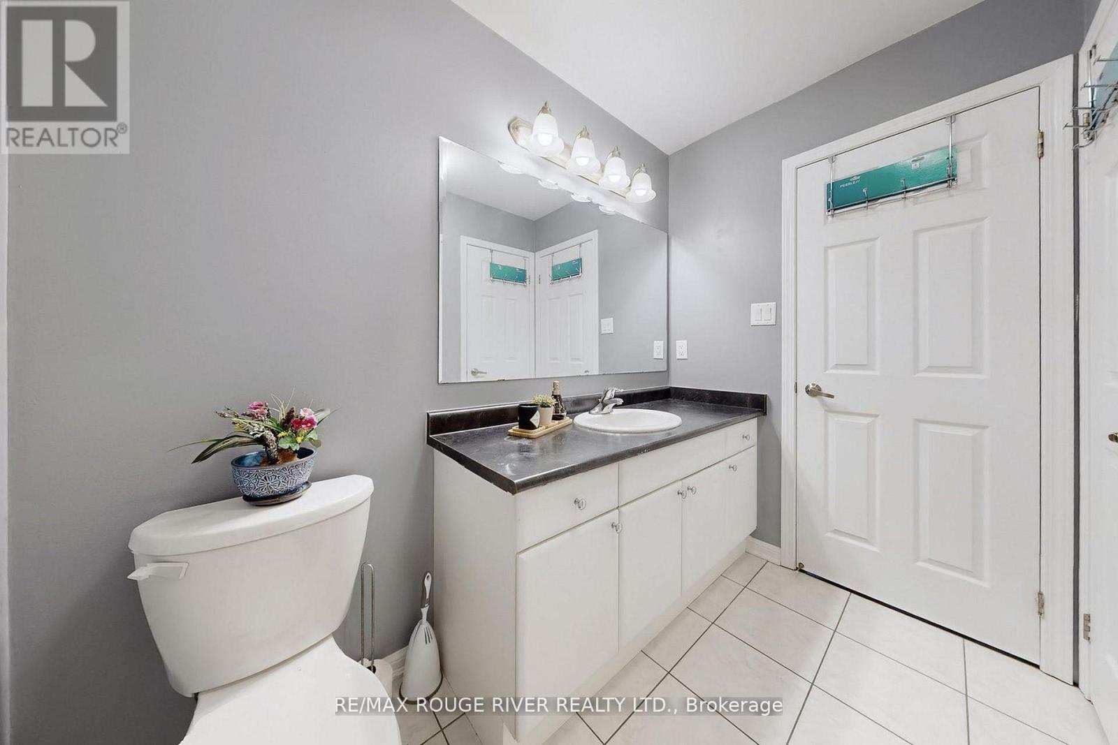 90 Suitor Court, Milton, Ontario  L9T 8R9 - Photo 21 - W12986584