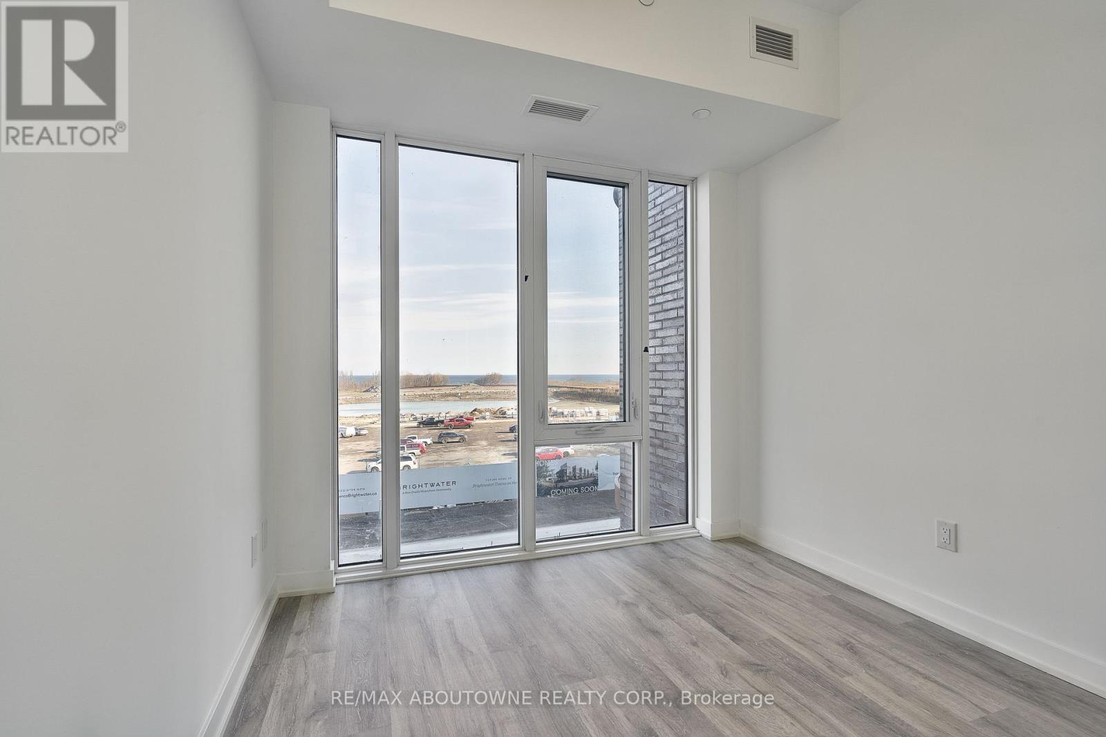 308 - 220 Missinnihe Way W, Mississauga, Ontario  L5H 1G5 - Photo 14 - W12986594