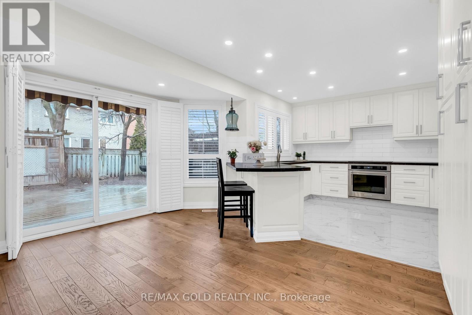 2911 Tradewind Drive, Mississauga, Ontario  L5N 6L2 - Photo 12 - W12986598