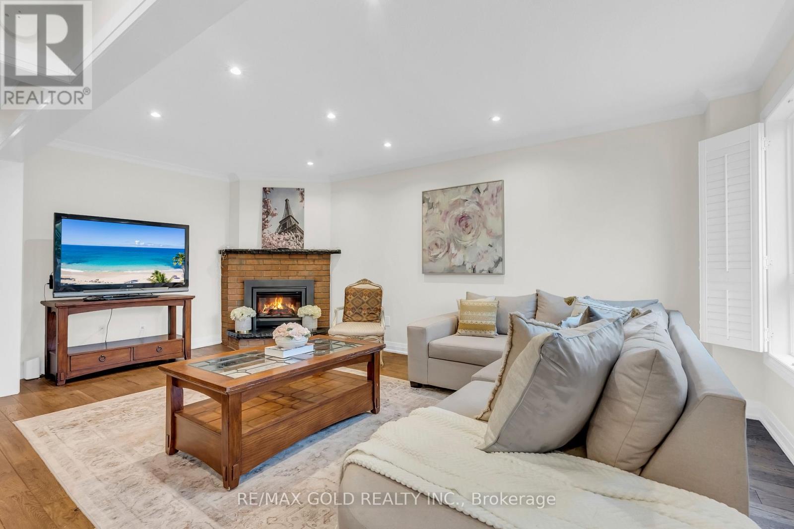 2911 Tradewind Drive, Mississauga, Ontario  L5N 6L2 - Photo 8 - W12986598