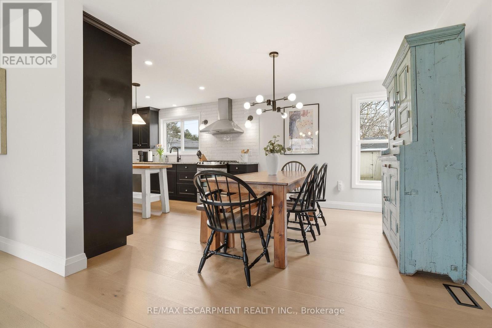 4046 Grapehill Avenue, Burlington, Ontario  L7L 1R2 - Photo 15 - W12986606