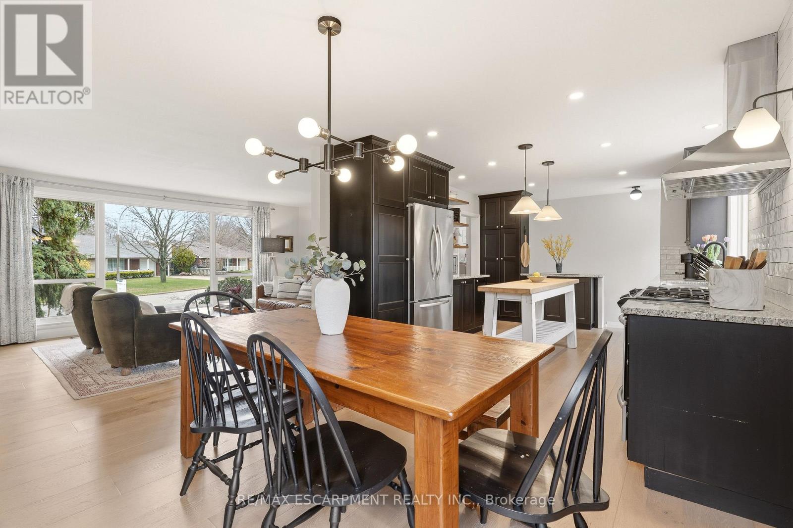 4046 Grapehill Avenue, Burlington, Ontario  L7L 1R2 - Photo 16 - W12986606