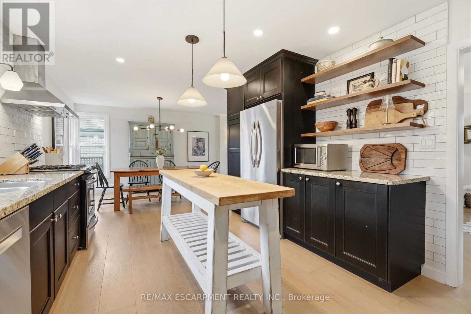 4046 Grapehill Avenue, Burlington, Ontario  L7L 1R2 - Photo 21 - W12986606