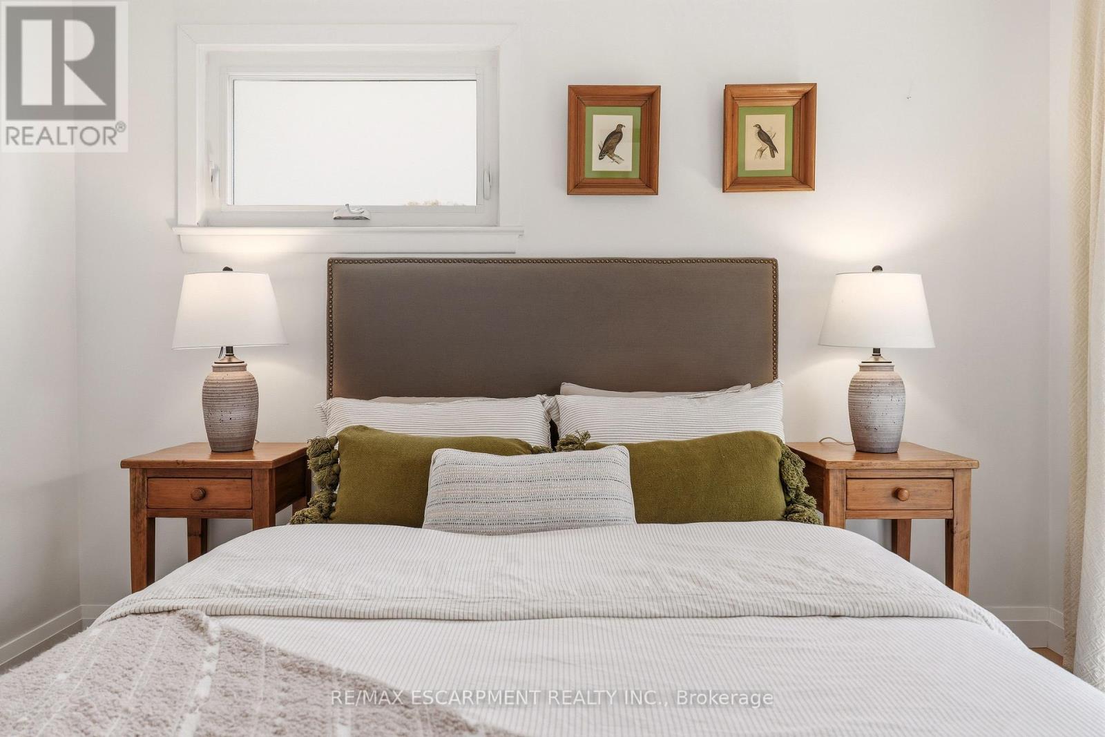 4046 Grapehill Avenue, Burlington, Ontario  L7L 1R2 - Photo 27 - W12986606