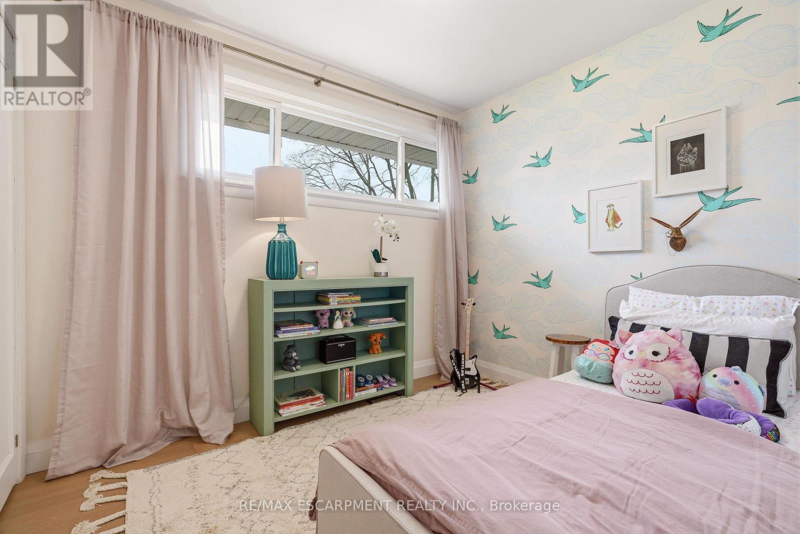 4046 Grapehill Avenue, Burlington, Ontario  L7L 1R2 - Photo 32 - W12986606