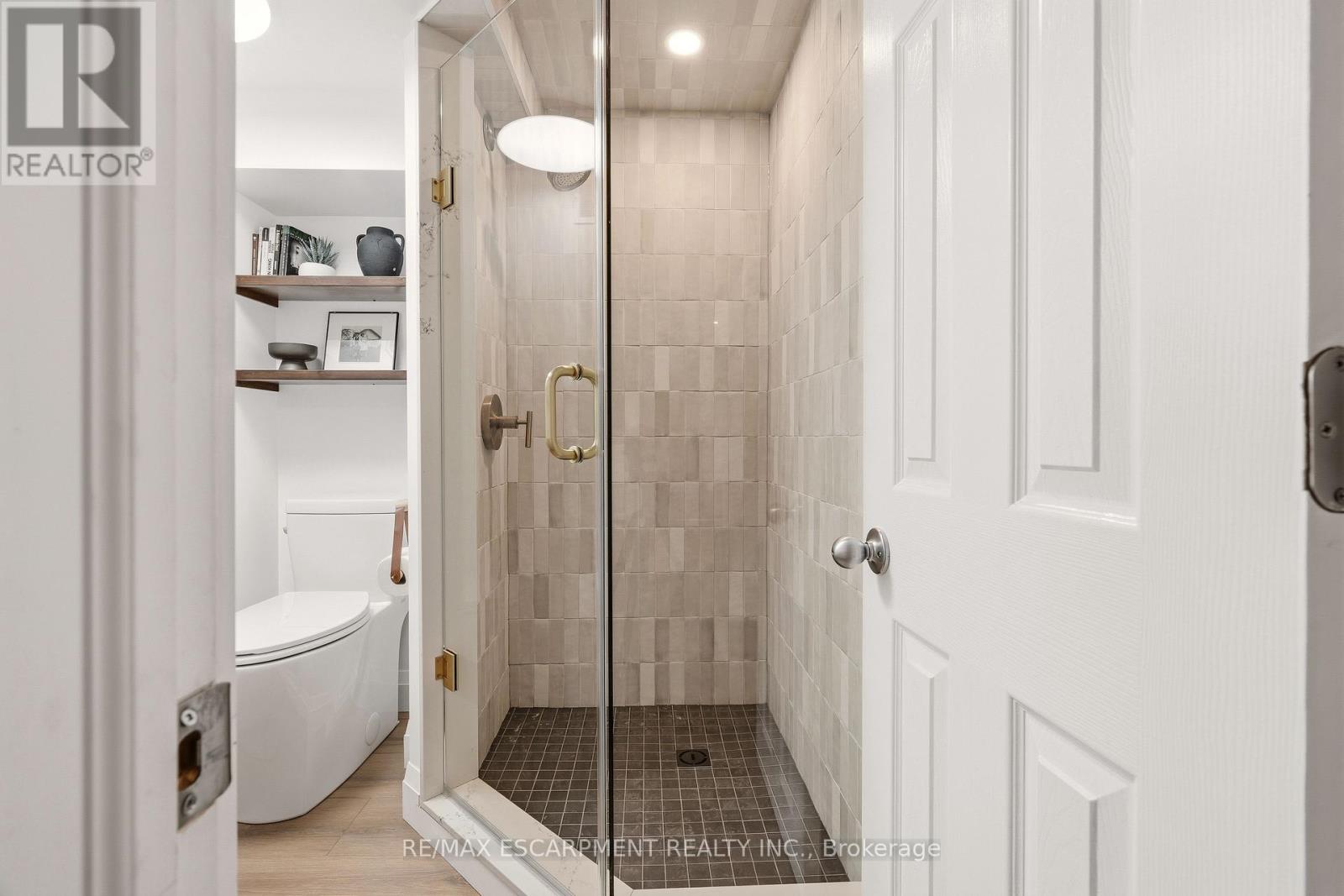 4046 Grapehill Avenue, Burlington, Ontario  L7L 1R2 - Photo 39 - W12986606