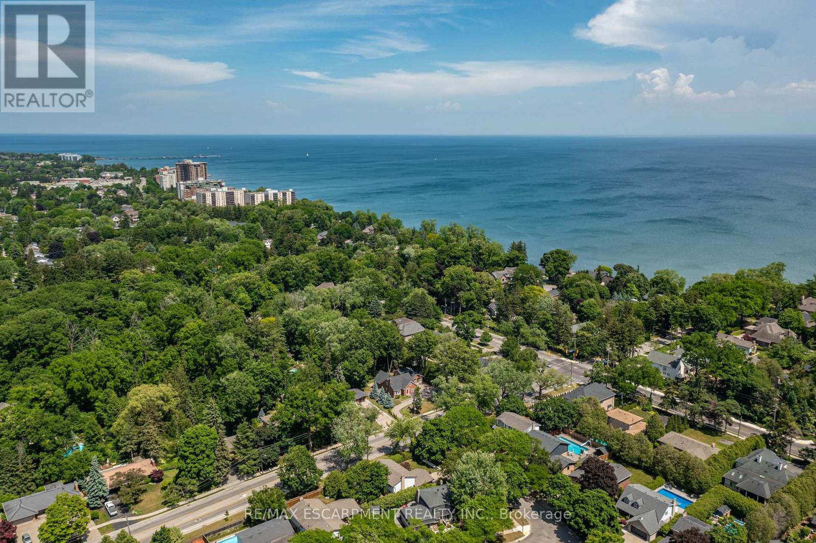 4046 Grapehill Avenue, Burlington, Ontario  L7L 1R2 - Photo 48 - W12986606