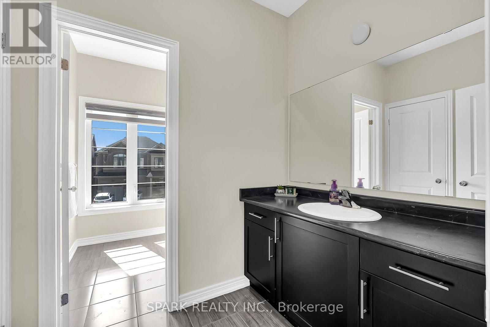 5 Boathouse Road, Brampton, Ontario  L7A 5B4 - Photo 19 - W12986612