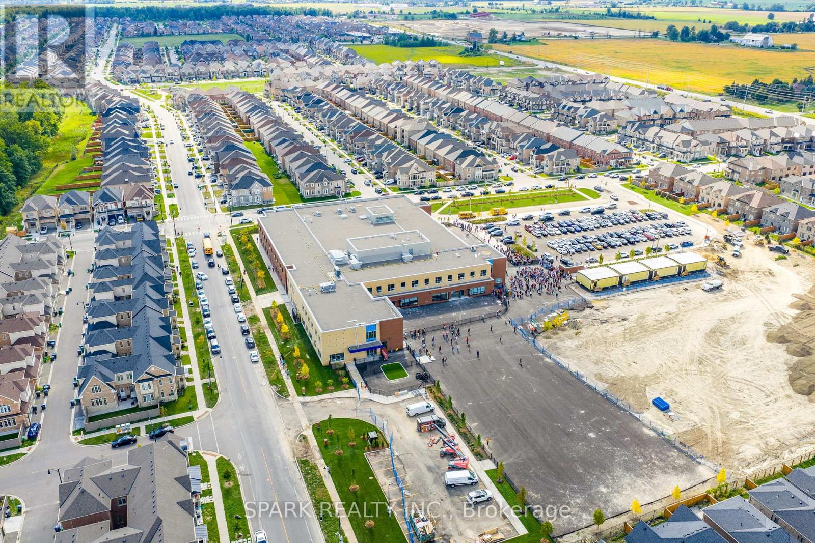 5 Boathouse Road, Brampton, Ontario  L7A 5B4 - Photo 30 - W12986612