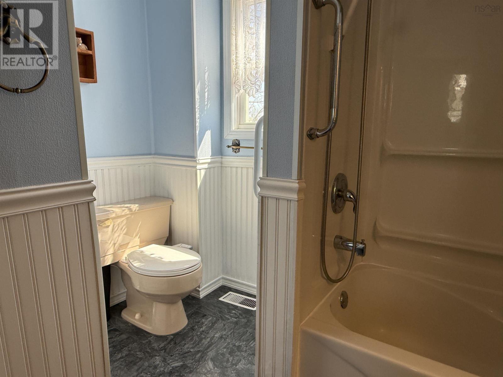 239 High Street, Pictou, Nova Scotia  B0K 1S0 - Photo 35 - 202607065