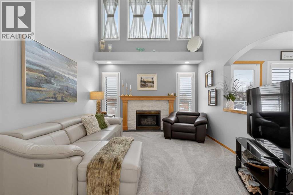 129 Bridlecreek Green Sw, Calgary, Alberta  T2Y 3N6 - Photo 4 - A2299959