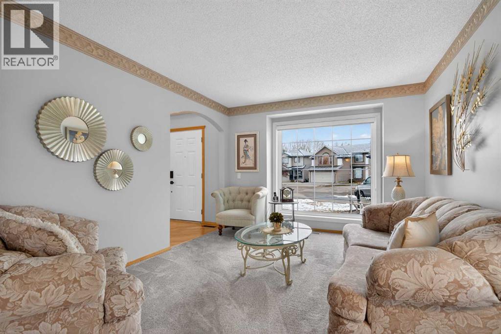 129 Bridlecreek Green Sw, Calgary, Alberta  T2Y 3N6 - Photo 9 - A2299959